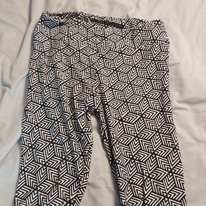 LuLaRoe TC black geo leggings